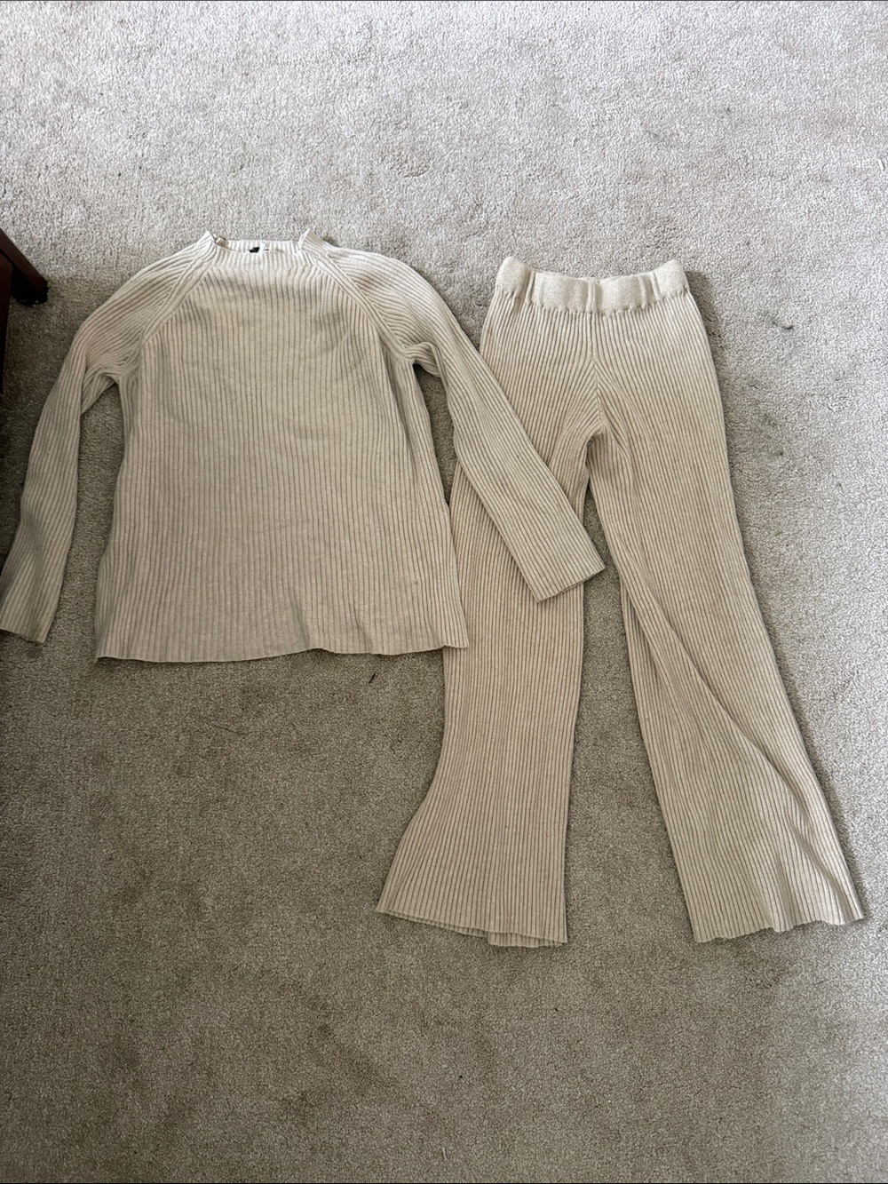 Zele Cream Ribbed Knit Sweater